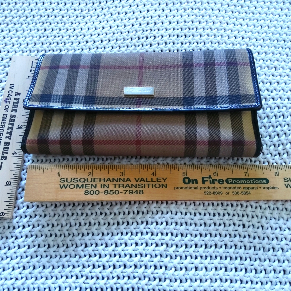 Burberry Wallet Black Leather Trim And Interior